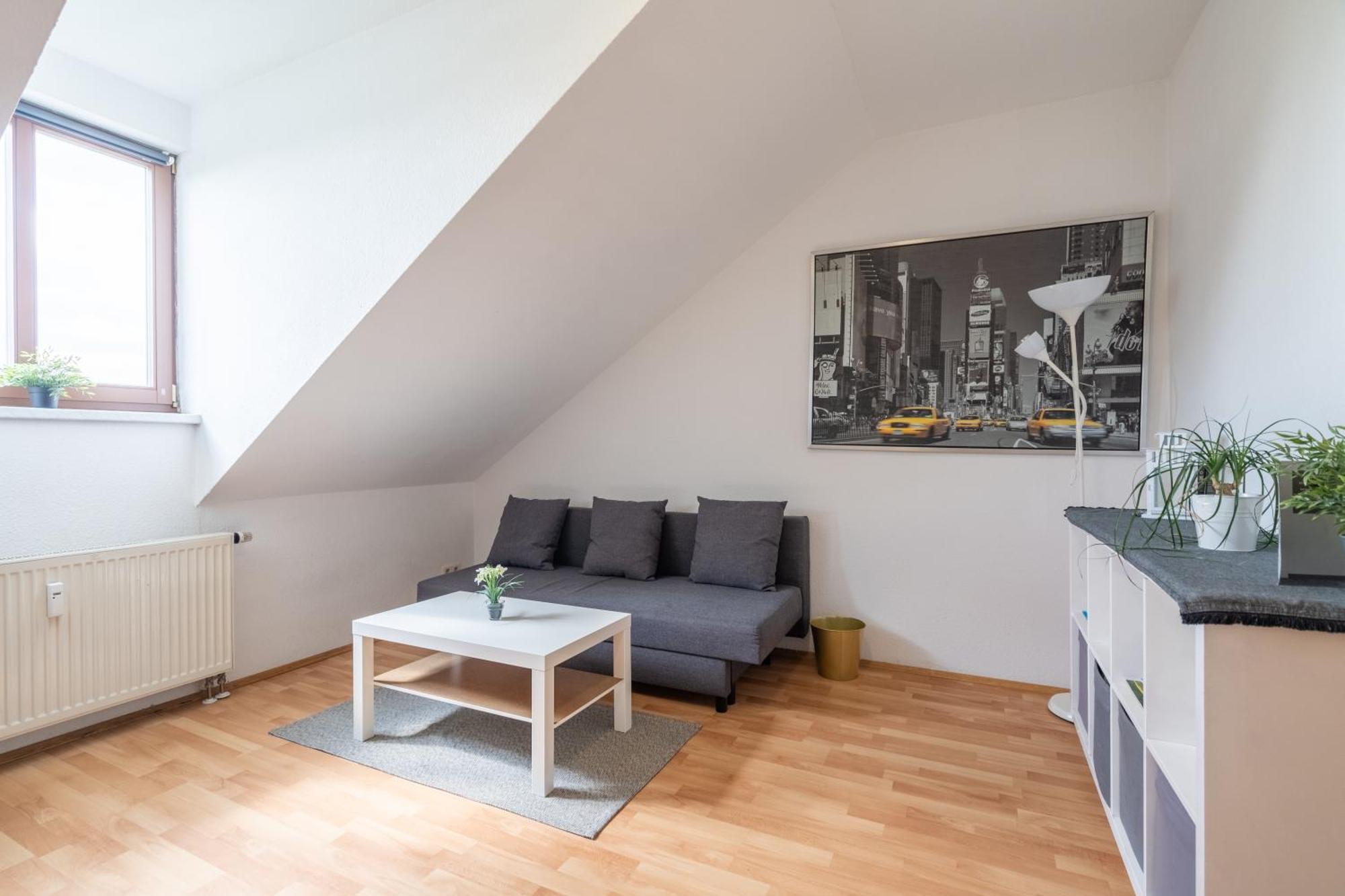 Gemuetliche Dachgeschosswohnung -Waldstrassenviertel לייפציג מראה חיצוני תמונה